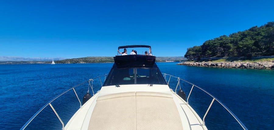 dubrovnik_ferretti_fly_motoryachts_for_day_tours_and_transfers-007.jpg